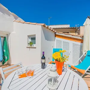 https://la-sastreria-pollenca.balearic-islands.net